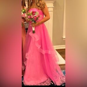 I’m selling my kiss prom dress. Barely used and in great shape.